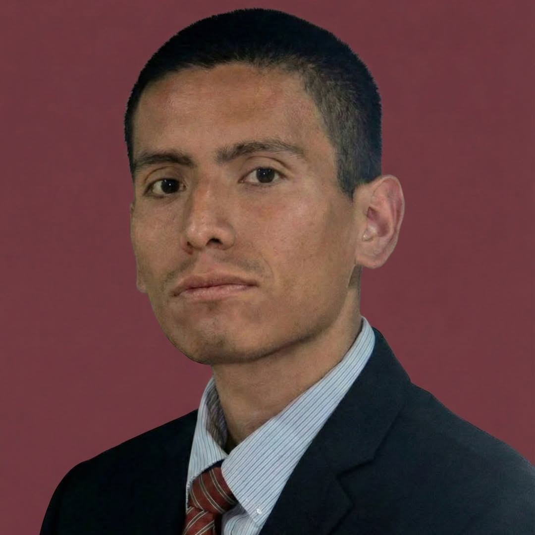 Roberto Villanueva — Secretario General